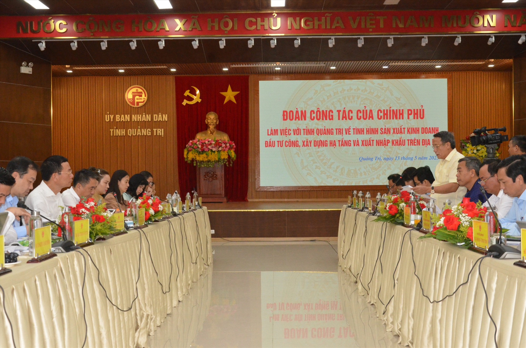 Phó Chủ tịch Thường trực UBND tỉnh Hà Sỹ Đồng phát biểu tại buổi làm việc - Ảnh: Lê Minh