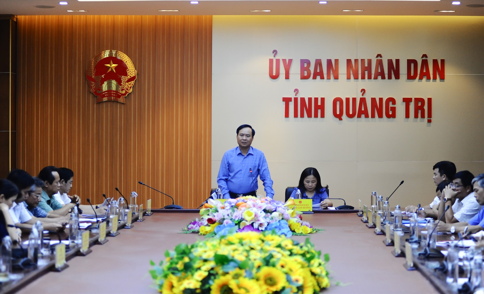 Chủ tịch UBND tỉnh Võ Văn Hưng kết luận cuộc họp - Ảnh: Trần Tuyền