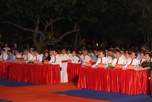 Đồng chí Lê Minh Khái, đồng chí Bùi Thị Minh Hoài cùng các đại biểu dự Lễ Kỷ niệm. Ảnh VGP