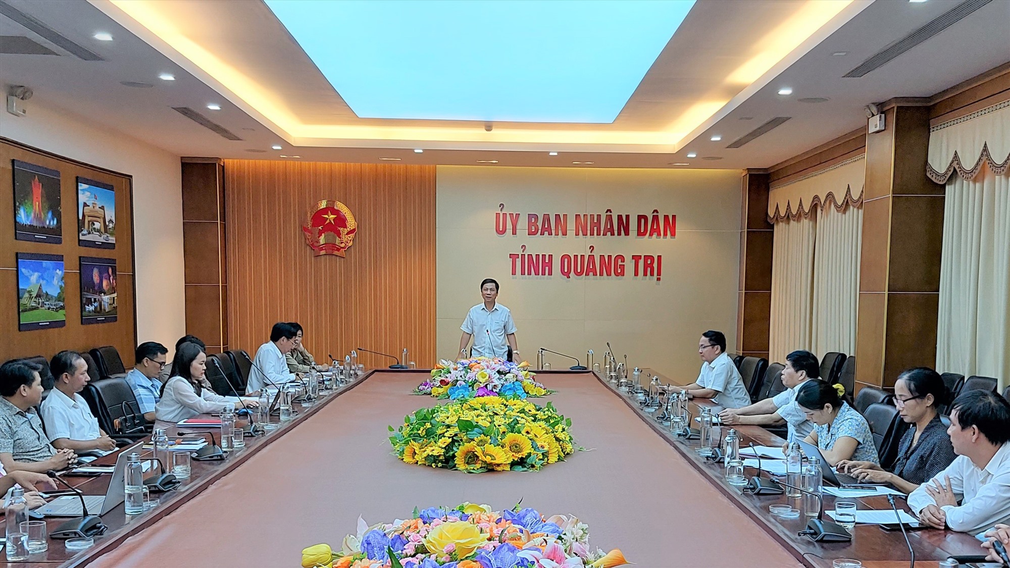 Phó Chủ tịch UBND tỉnh Hoàng Nam đề nghị chuẩn bị tâm thế để mỗi người dân là đại sứ du lịch vì hòa bình ngay từ bây giờ - Ảnh: N.T.H