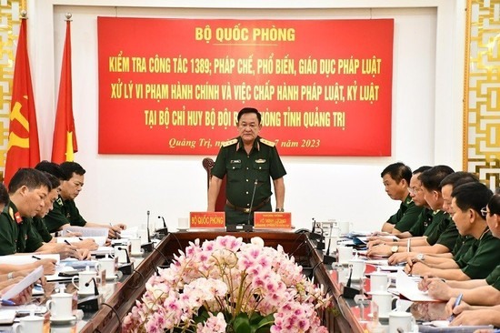 Thượng tướng Võ Minh Lương ghi nhận, biểu dương kết quả BĐBP Quảng Trị đạt được trong thời gian qua - Ảnh: ĐT