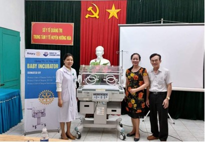 TTYT huyện Hướng Hóa tiếp nhận hỗ trợ thiết bị hiện đại phục vụ điều trị - Ảnh: TTYT HH