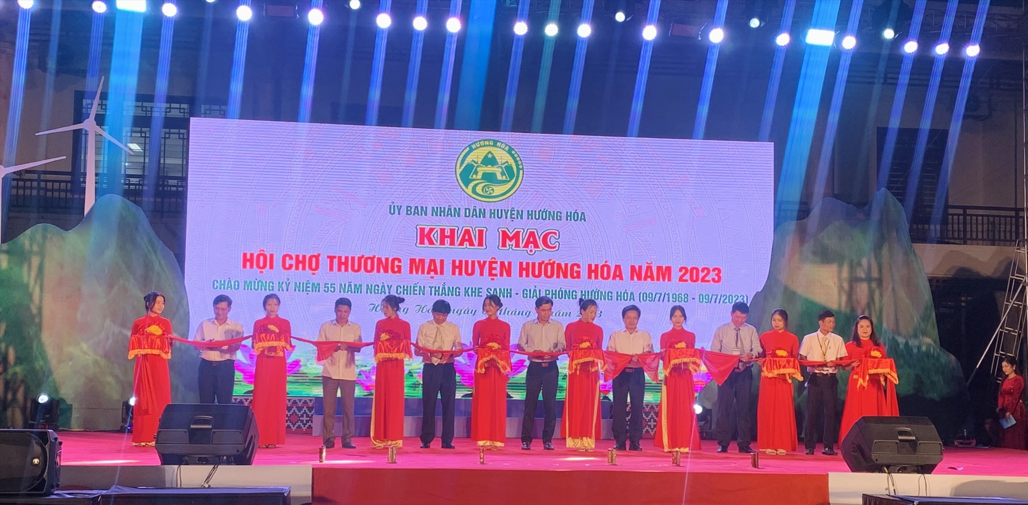 Chính thức khai mạc Hội chợ thương mại Hướng Hoá năm 2023