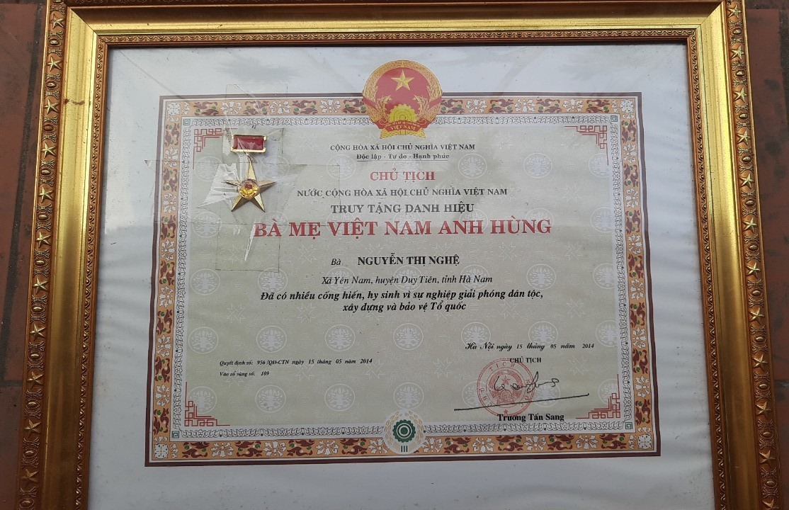 Bằng Bà mẹ Việt Nam anh hùng Nguyễn Thị Nghệ