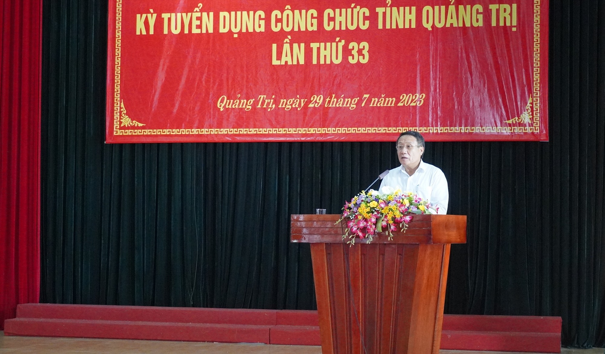 Phó Chủ tịch Thường trực UBND tỉnh Hà Sỹ Đồng phát biểu khai mạc kỳ tuyển dụng công chức tỉnh lần thứ 33 - Ảnh: TN
