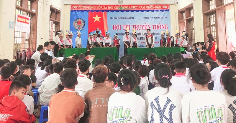 Học sinh Trường PTDT nội trú Gio Linh tham gia hội thi truyền thông giảm thiểu tình trạng tảo hôn và hôn nhân cận huyết thống trong đồng bào DTTS - Ảnh: K.S