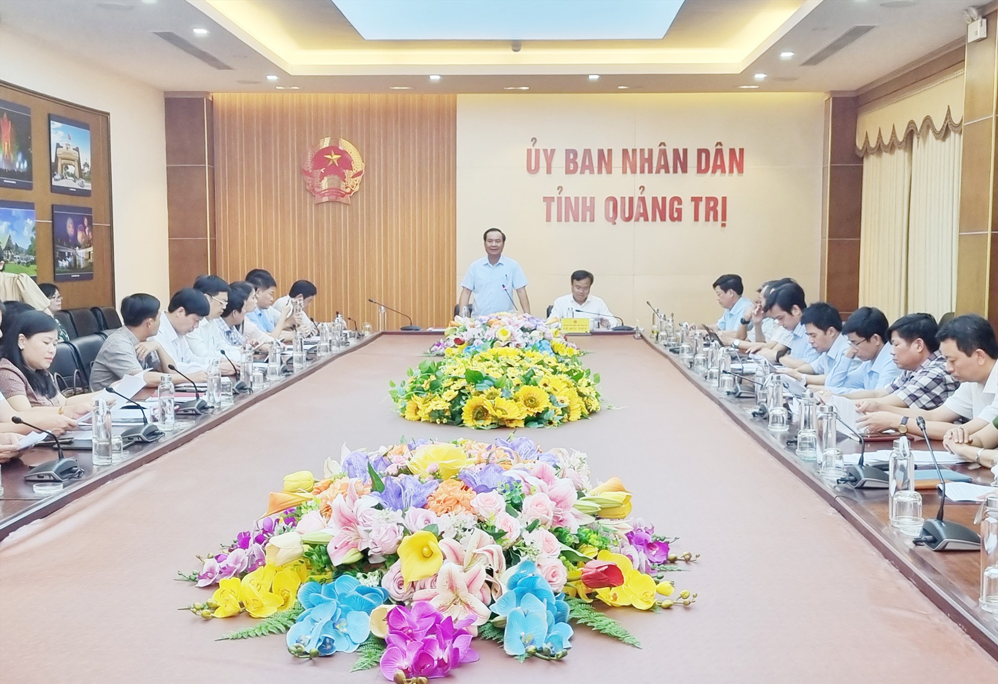 Chủ tịch UBND tỉnh Võ Văn Hưng kết luận cuộc họp- Ảnh: Tú Linh
