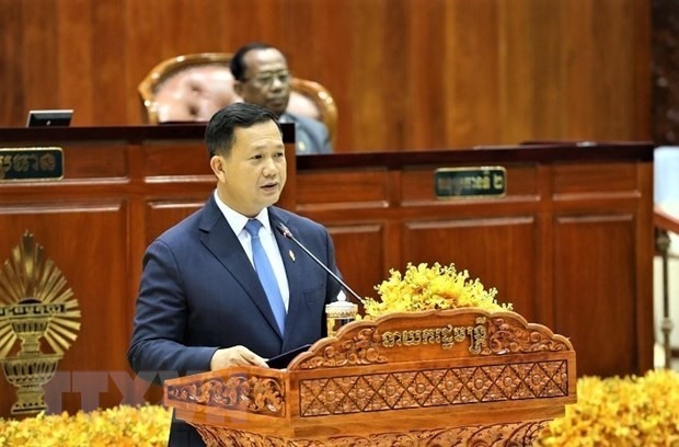 Tiến sỹ Hun Manet phát biểu tại phiên họp sau khi được Quốc hội tín nhiệm giữ cương vị Thủ tướng Chính phủ Hoàng gia Campuchia nhiệm kỳ VII. (Ảnh: AKP/TTXVN phát)