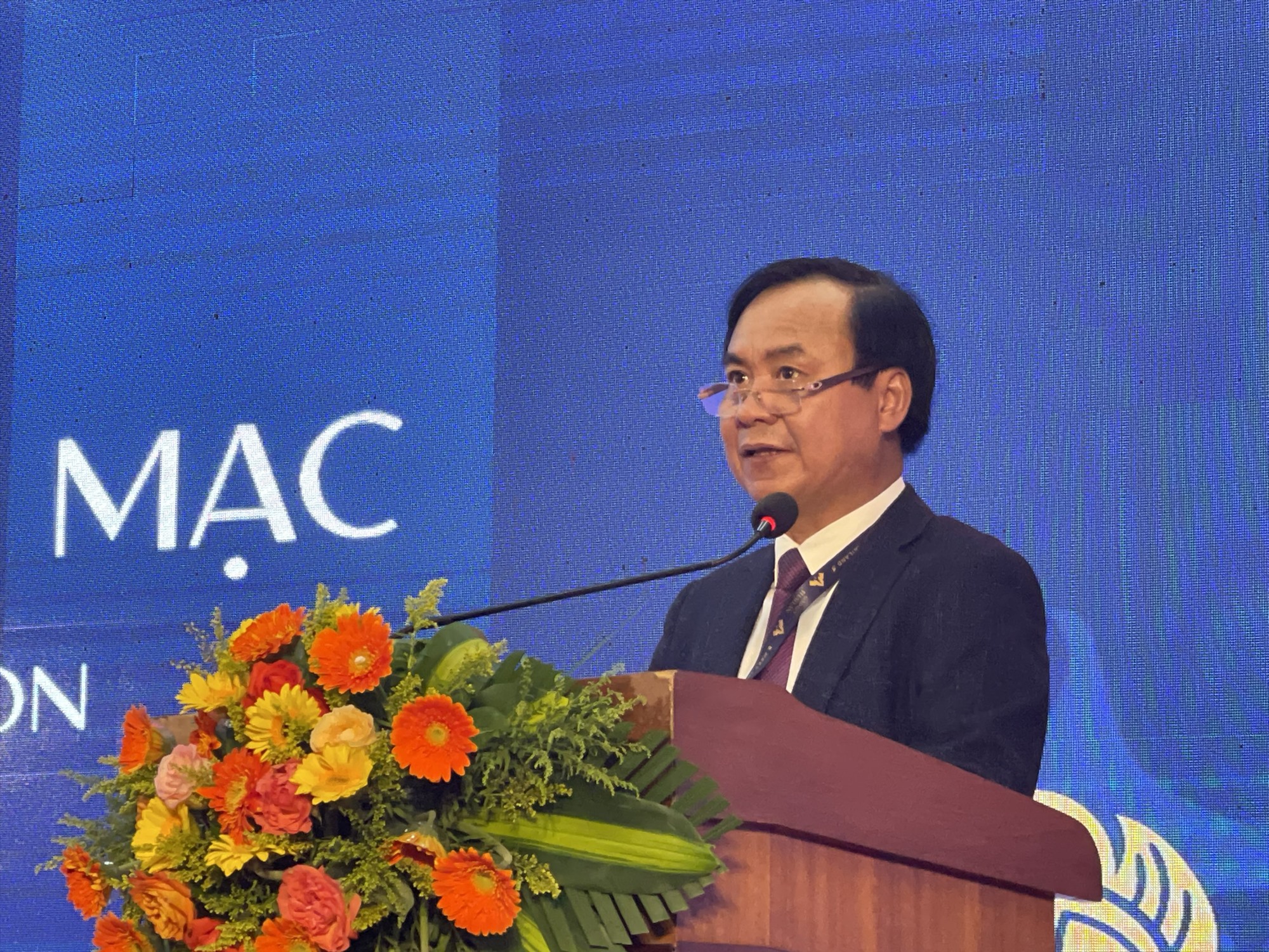 Chủ tịch UBND tỉnh Quảng Trị Võ Văn Hưng phát biểu chào mừng tại hội nghị - Ảnh: T.T