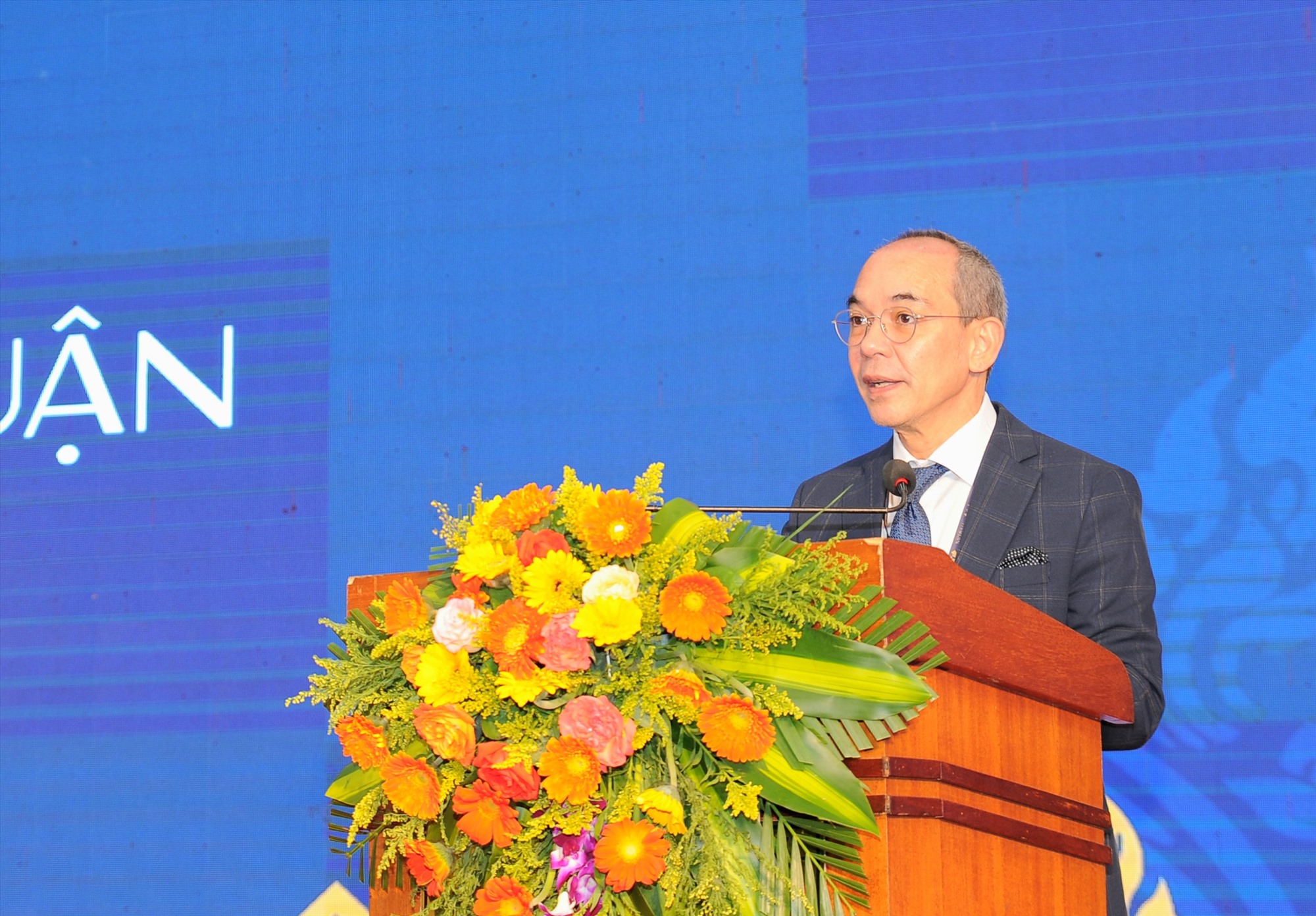 Đại sứ đặc mệnh toàn quyền Vương quốc Thái Lan tại Việt Nam Nikorndej Balankura phát biểu tại hội nghị - Ảnh: Trần Tuyền