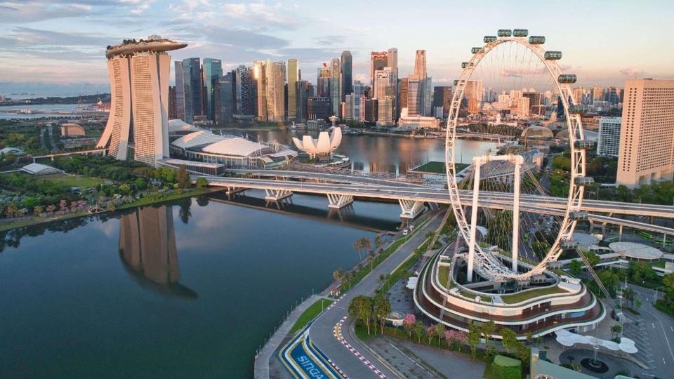 Singapore là một trong những nơi thu hút FDI hàng đầu khu vực. Ảnh: AP