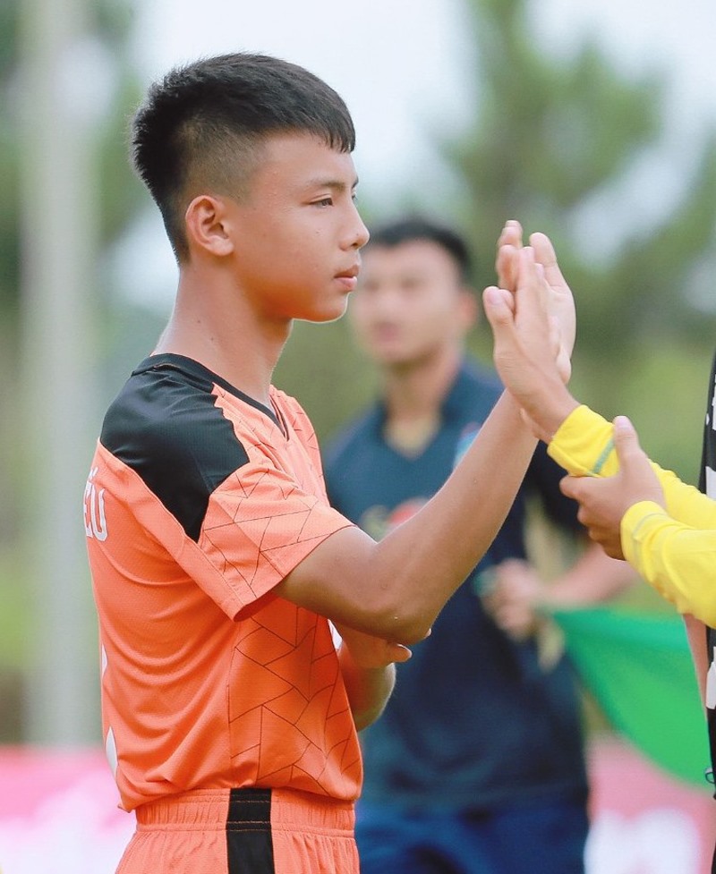 Cầu thủ Thái Hiếu có những bước tiến vững chắc trong màu áo các đội bóng trẻ SHB Đà Nẵng - Ảnh: D.C
