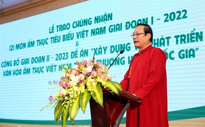 Ông Lê Tân, nhà nghiên cứu văn hóa ẩm thực, Phó Chủ tịch VCCA công bố 121 món ẩm thực tiêu biểu của Việt Nam