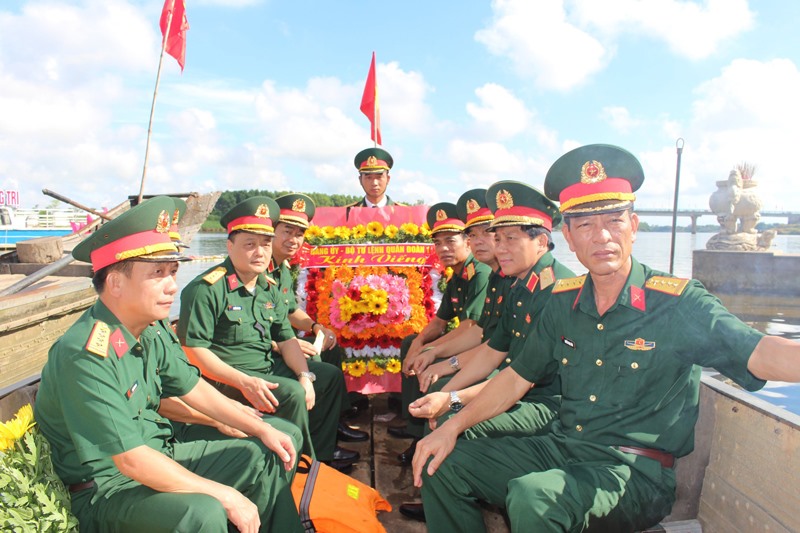 Quân đoàn 1 tổ chức các hoạt động tri ân trên địa bàn tỉnh Quảng Trị - Ảnh: XUÂN DIỆN