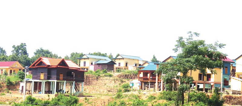 Bản làng Hướng Hóa ngày càng đổi mới - Ảnh: N.K