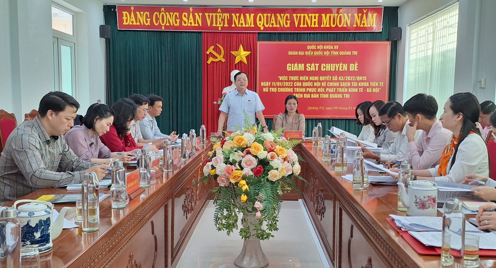 Phó Trưởng đoàn chuyên trách Đoàn ĐBQH tỉnh Hoàng Đức Thắng phát biểu tại phiên giám sát - Ảnh: Lê Minh