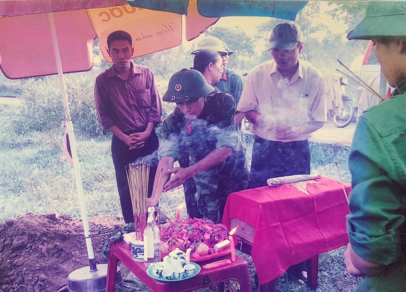 Hài cốt liệt sĩ Vị được khai quật ở Thành Cổ Quảng Trị tháng 8/2007 - Ảnh: T.K.K