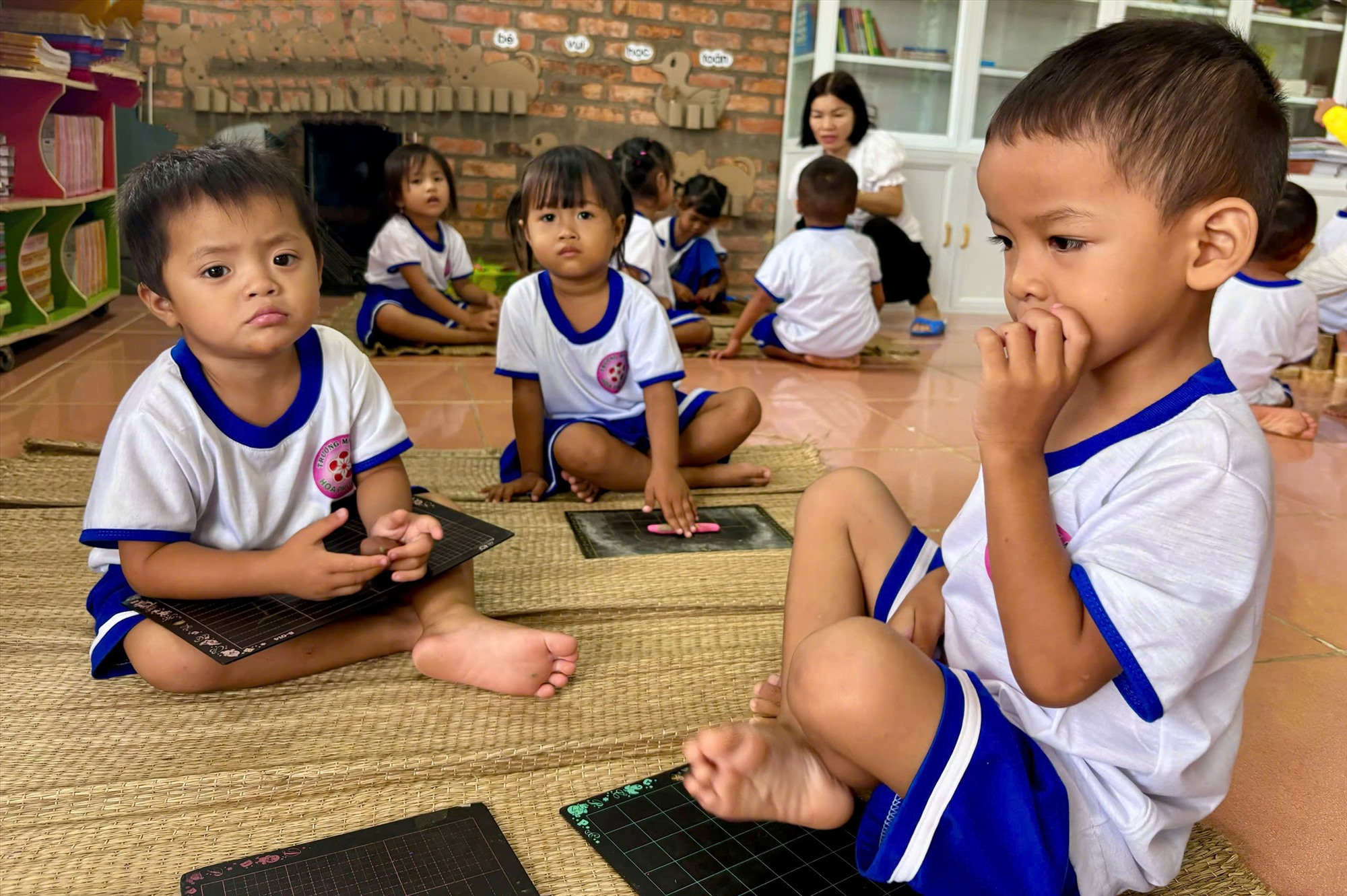 Mai này, những đứa trẻ Bản Chùa sẽ được học trong ngôi trường khang trang hơn -Ảnh: KHÁNH LINH