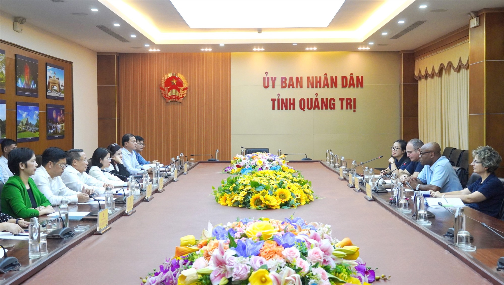 Quang cảnh buổi làm việc - Ảnh: TN