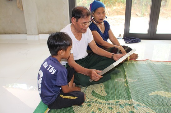 Ông Hồ Văn Xang luôn là người phóng mẫu, uy tín trong gia đình và cộng đồng - Ảnh: HT