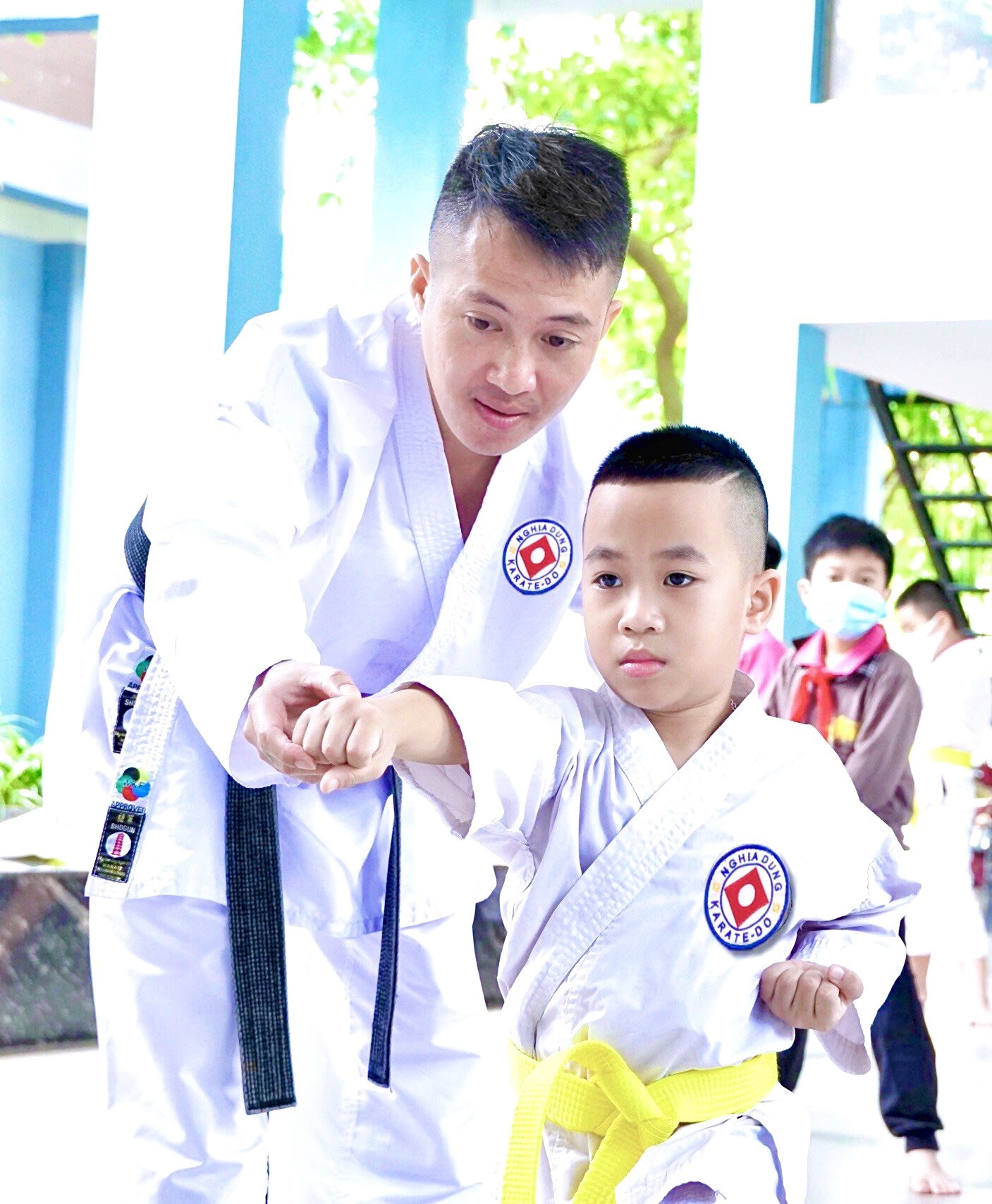 HLV Karate Vũ Tuấn dành nhiều tâm huyết đào tạo các thế hệ võ sinh - Ảnh: D.C