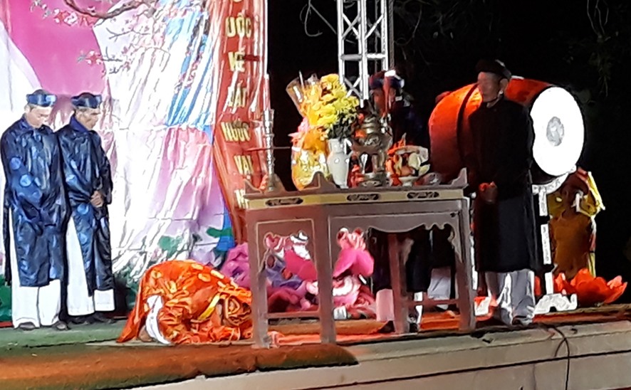 Lễ cầu Thần Kim Quy trong chuỗi hoạt động tại Lễ hội chợ Đình Bích La dịp tết Nguyên đán Giáp Thìn - Ảnh: N.V