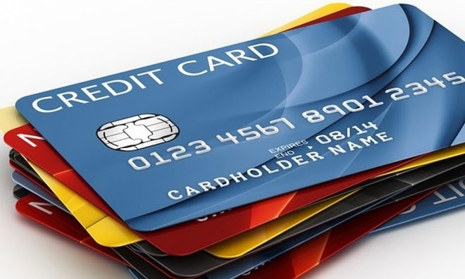 Các ngân hàng phải rà soát đảm bảo các loại phí, lãi suất, phương pháp tính lãi đối với từng loại thẻ phát hành đúng quy định.