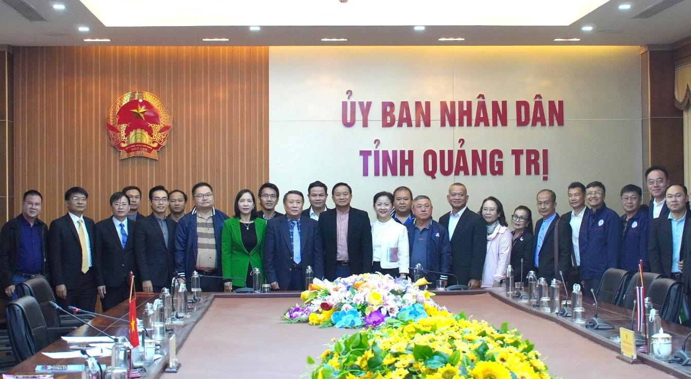 Các đại biểu 2 tỉnh Quảng Trị - Ubon Ratchathani tại buổi tiếp xã giao