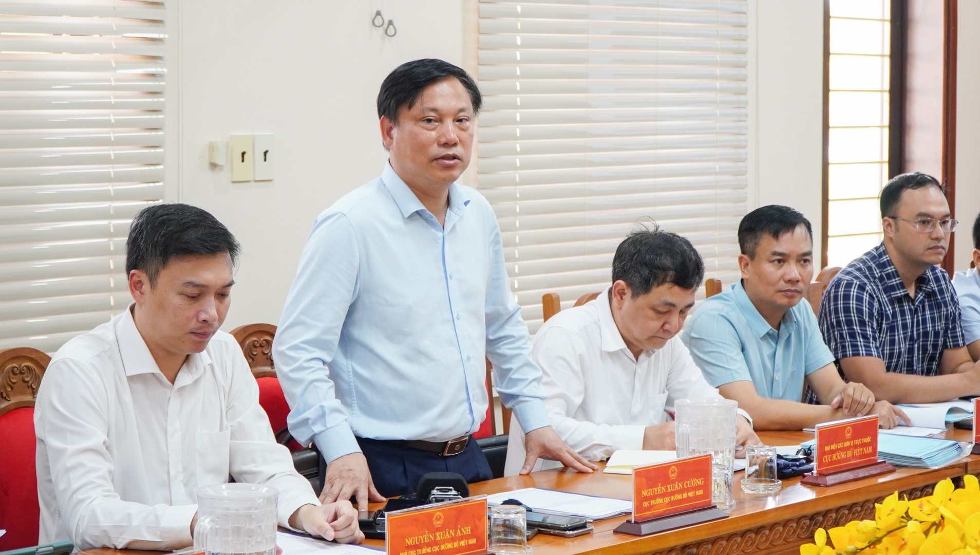 Cục trưởng Cục Đường bộ Việt Nam Nguyễn Xuân Cuờng khẳng định, trước mắt việc phân luồng như hiện nay được coi là phương án tối ưu nhất - Ảnh: Lê Trường