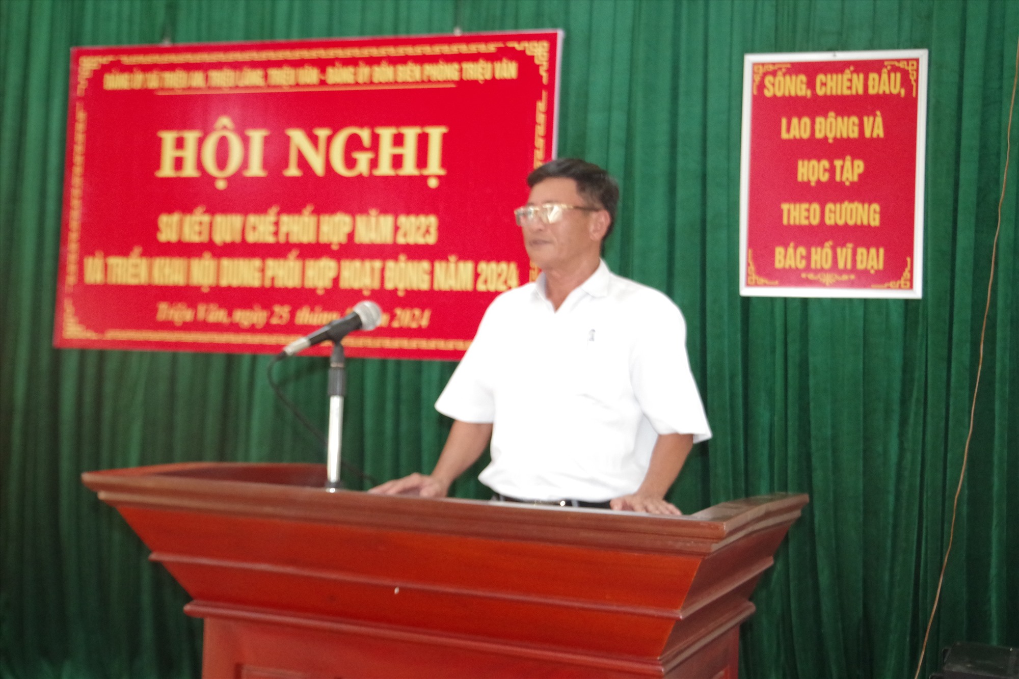 Ông Nguyễn Văn Ngưỡng - Bí thư Đảng ủy xã Trieuj Vân phát biểu tại Hội nghị