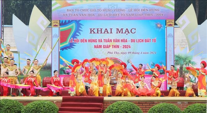 Chương trình biểu diễn mở màn cho chuỗi các sự kiện Lễ hội Đền Hùng và Tuần Văn hóa - Du lịch Đất Tổ năm Giáp Thìn - 2024.