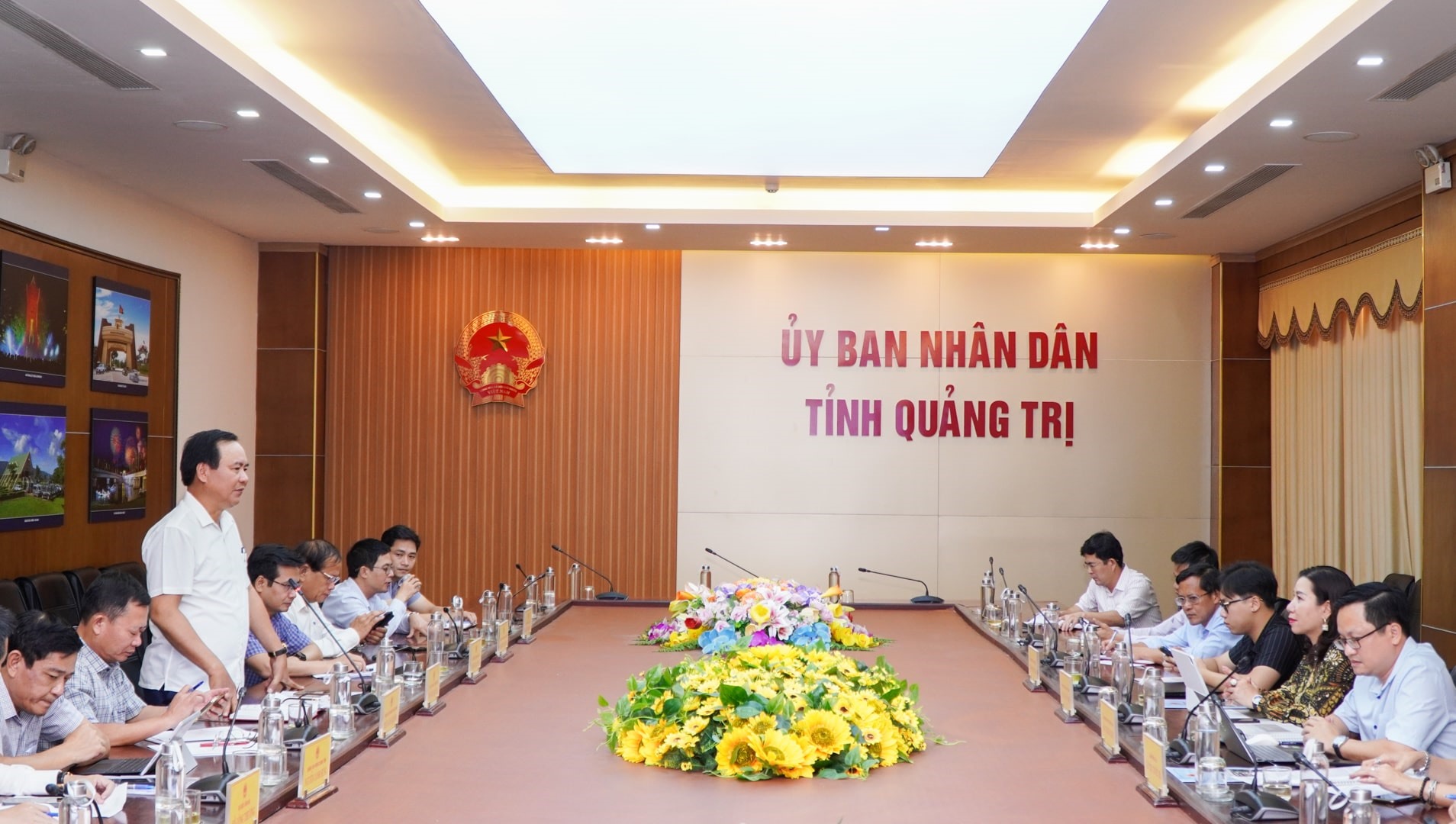 Toàn cảnh buổi làm việc - Ảnh: Lê Trường