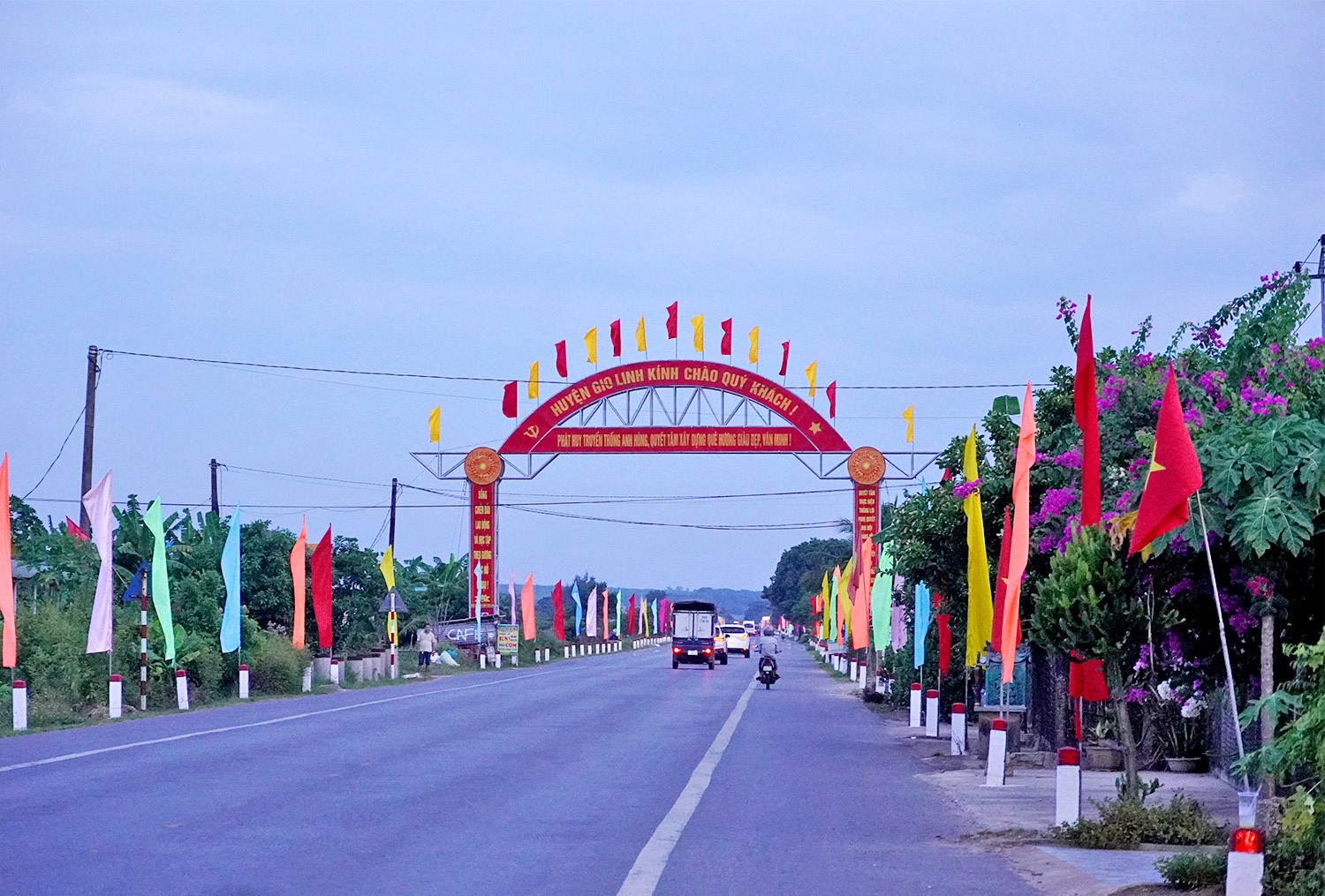 Cùng với công tác chuẩn bị các nội dung cho Lễ khai mạc Lễ hội Vì Hòa bình, công tác tuyên truyền cổ động trực quan cũng được triển khai đẩy mạnh.