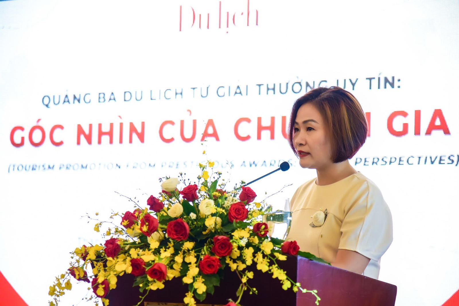 Bà Nguyễn Thị Thu Hà, Tổng Biên tập Tạp chí Du lịch TP Hồ Chí Minh chia sẻ tại tại tọa đàm quảng bá du lịch từ giải thưởng uy tín: Góc nhìn của chuyên gia.