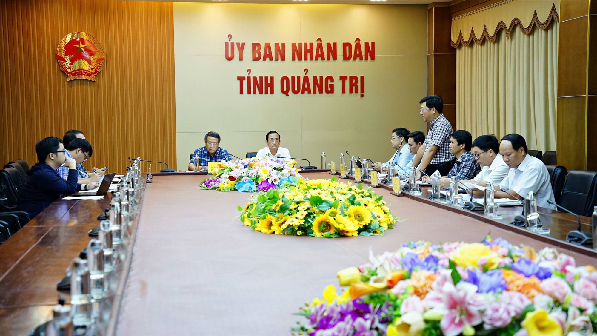 Đại điện Công ty Cổ phần nông nghiệp hữu cơ thương mại Quảng Trị báo cáo đề án - Ảnh: L.A