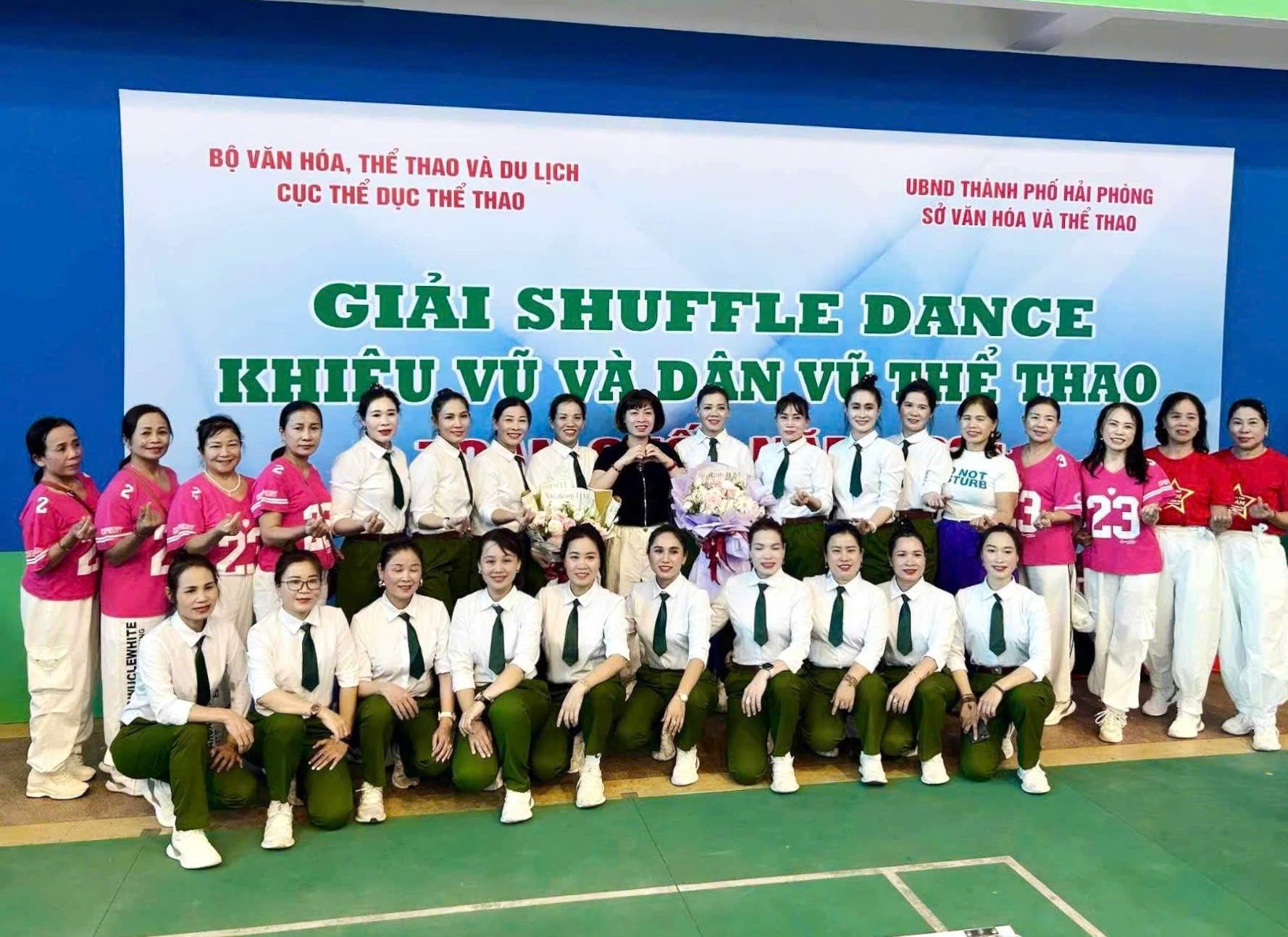 Đội thi mang tên “Team Quảng Trị” giành giải Ba nội dung shuffle dance tại Giải shuffle dance và khiêu vũ, dân vũ toàn quốc năm 2024 - Ảnh: L.T