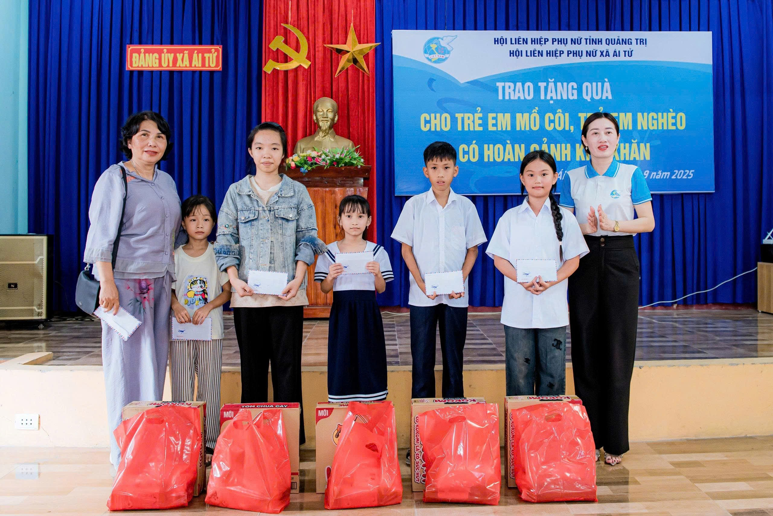 Hội LHPN xã Ái Tử huy động nguồn lực trao quà cho TE mồ côi, TE nghèo có hoàn cảnh khó khăn trên địa bàn xã